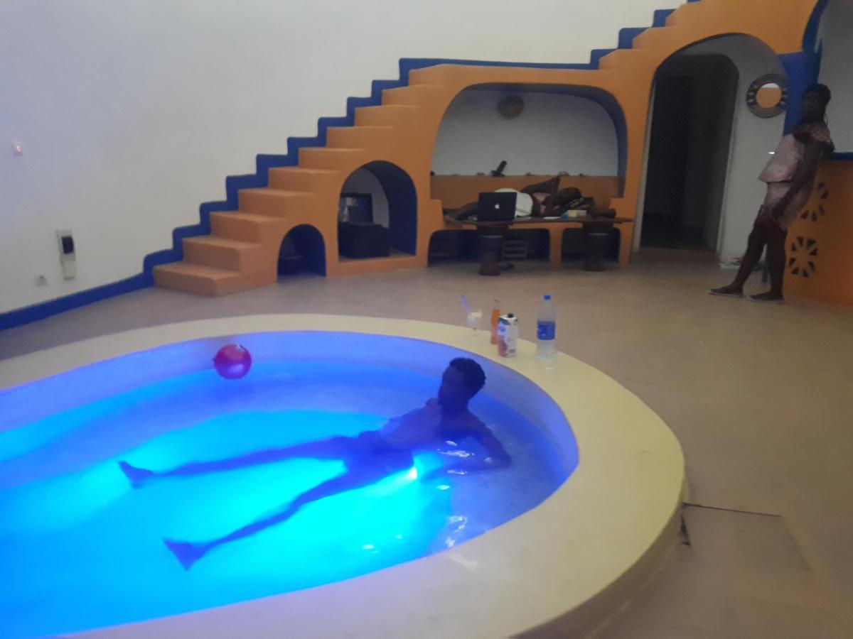 La Maison Blanche Deni Biram Ndao Bagian luar foto