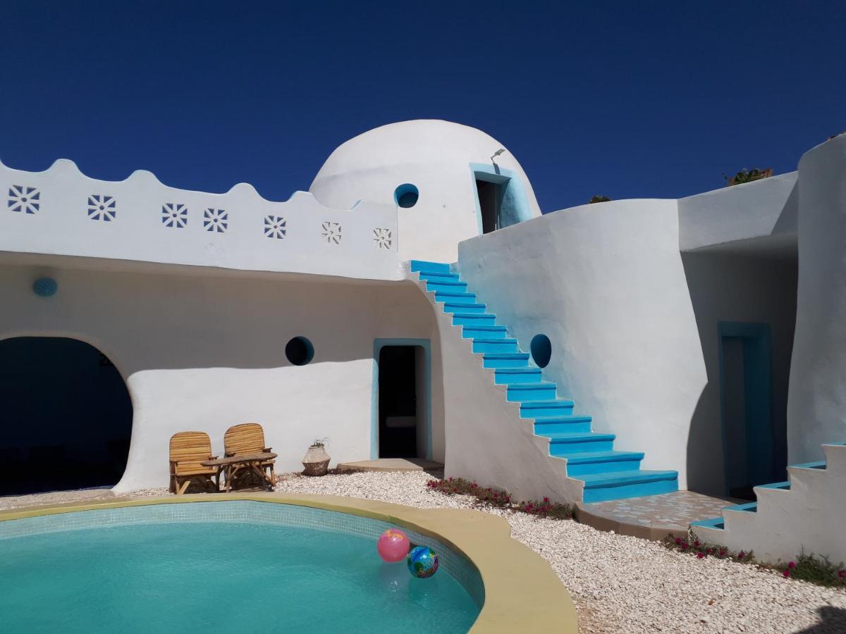 La Maison Blanche Deni Biram Ndao Bagian luar foto