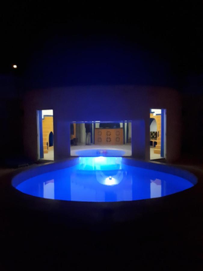 La Maison Blanche Deni Biram Ndao Bagian luar foto